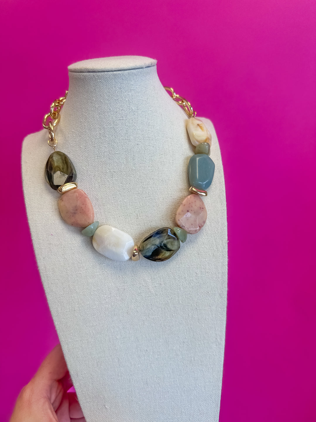 Multi Stone Neutral Necklace – Golden Lily